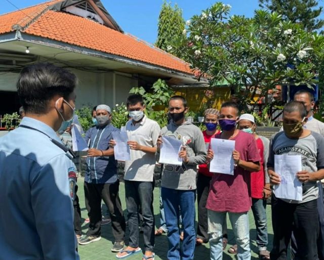 Para Warga Binaan Pemasyarakatan yang mendapatkan yang mendapatkan remisi Idul Fitri 1442 H, beberapa waktu lalu.