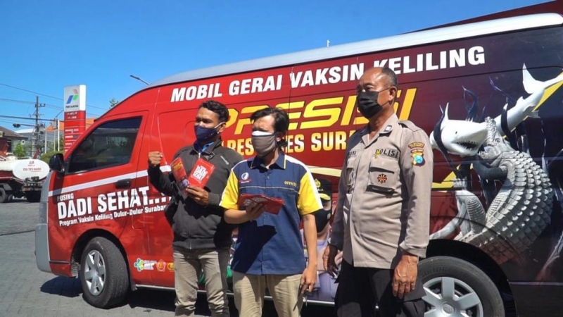 Mobil vaksinasi keliling Polrestabes Surabaya. (Polrestabes Surabaya)