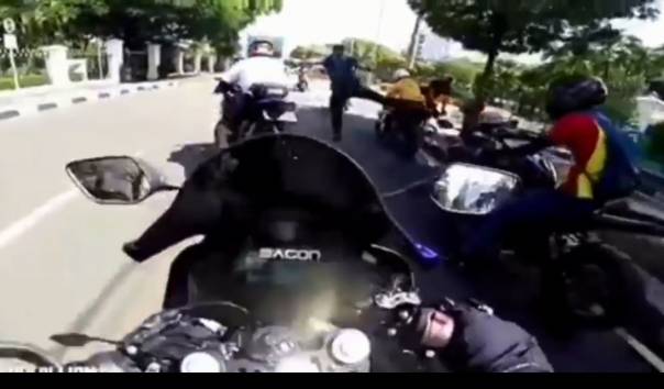 Screenshot rombongan moge yang menerobos ring 1 Istana Presiden