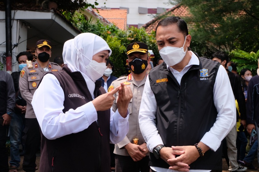 Gubernur Jatim Khofifah Indar Parawansa dan Wali Kota Surabaya Eri Cahyadi.
