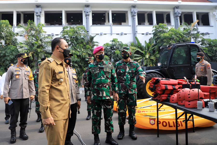 Wali Kota Surabaya Eri Cahyadi. 