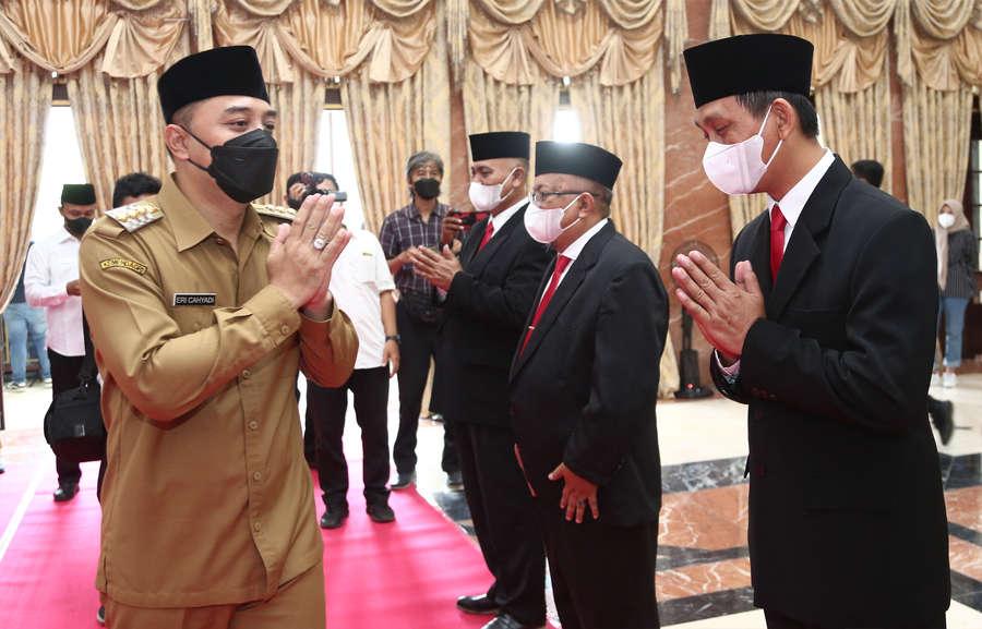 Suasana acara pelantikan Ketua dan Wakil Ketua Badan Amil Zakat Nasional (BAZNAS) Kota Surabaya.