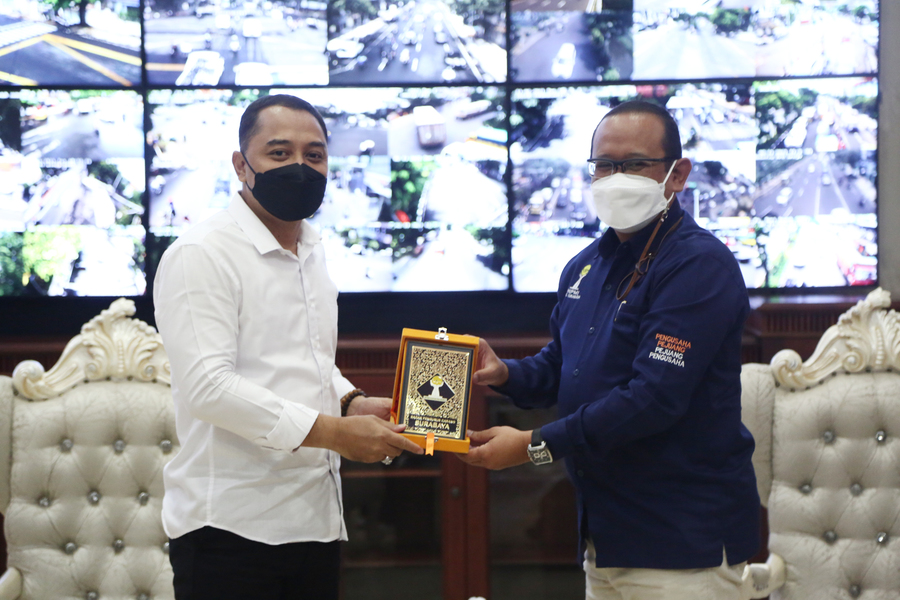  Wali Kota Surabaya Eri Cahyadi dan Ketua HIPMI Badan Pengurus Cabang (BPC) Surabaya Muhammad Lutfi.
