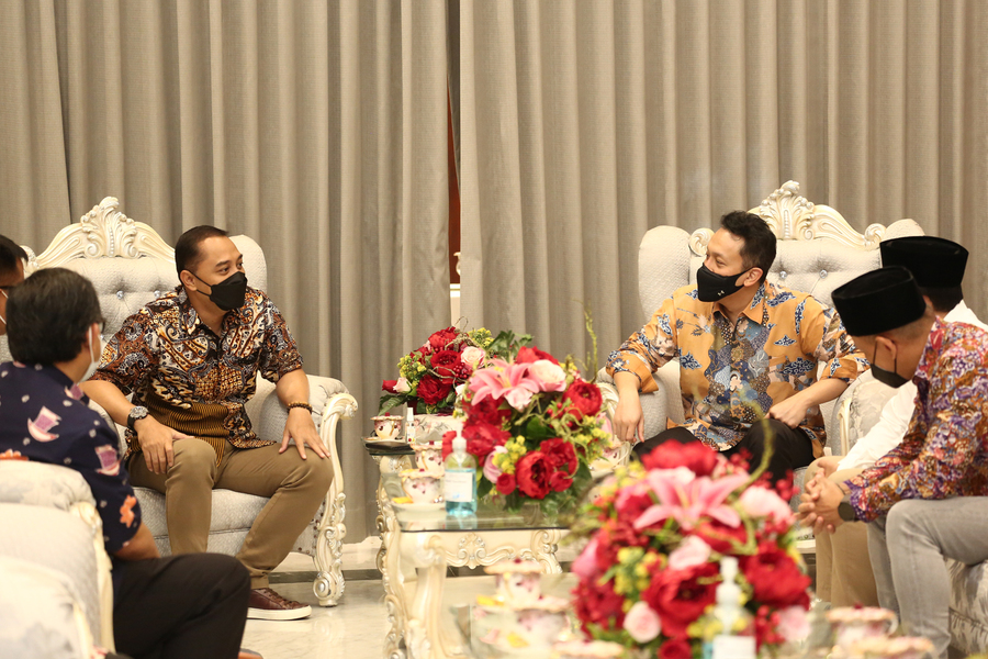Wali Kota Surabaya Eri Cahyadi dan Stafsus Presiden RI Joko Widodo, Diaz Hendropriyono.