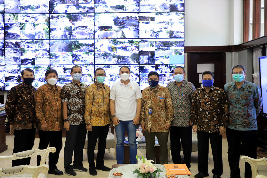 Jajaran PDAM Surya Sembada bersilaturahmi bareng Wali Kota Surabaya Eri Cahyadi.