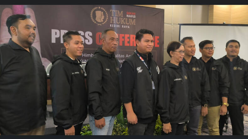 Tim hukum Ganjar-Mahfud Kediri Raya (Foto: PDIP Jatim)