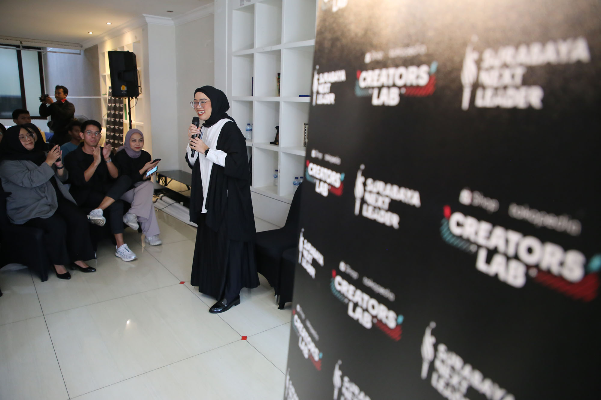 Pemkot Surabaya bersama ShopTokopedia dan Surabaya Next Leader (SNL) menggelar pelatihan untuk kreator muda Kota Surabaya