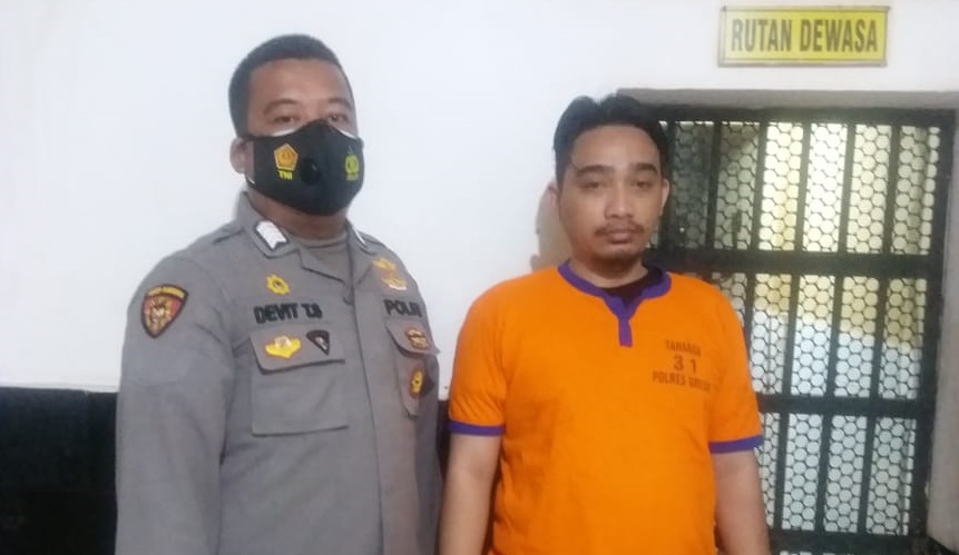 Tersangka MA diamankan Sat Narkoba Polres Gresik, Minggu (7/2/2021). 