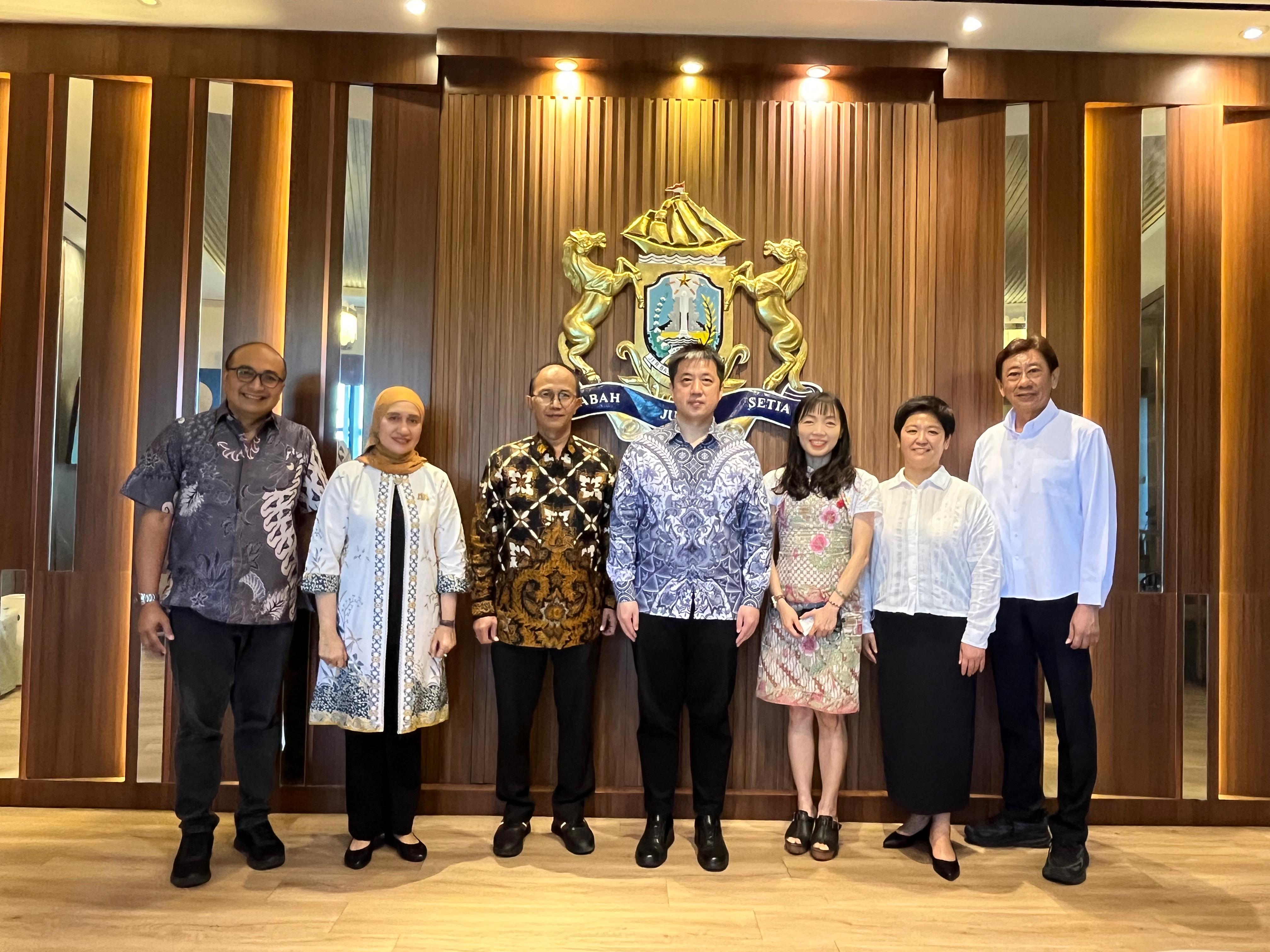 Konsul Jenderal Konsulat Jenderal Republik Rakyat Tiongkok di Surabaya, Xu Yong melakukan kunjungan ke Graha Kadin Jawa Timur (Jatim), Selasa (7/5/2024).