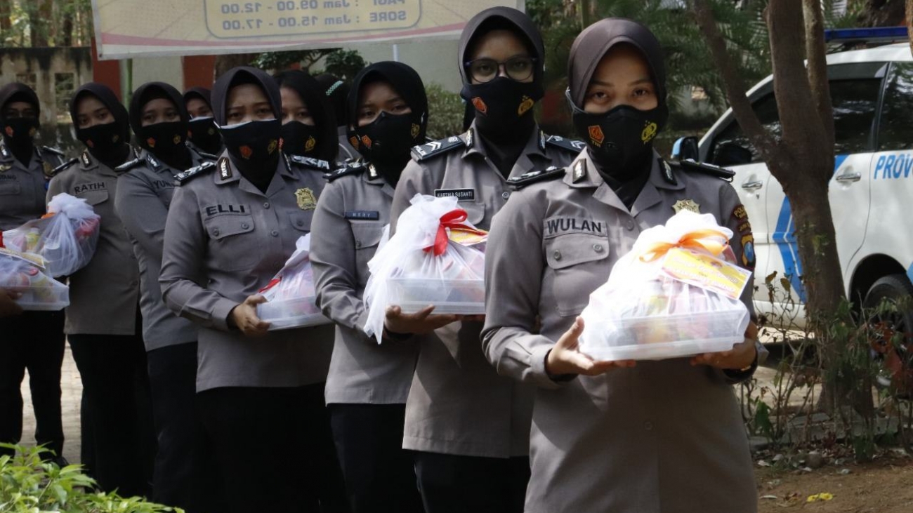 Polwan yang bertugas di Polres Sumenep.