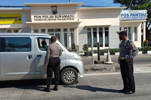Pemeriksaan dilakukan oleh anggota Polres Tanjung Perak Surabaya, beberapa waktu lalu. (polrestanjungperak)
