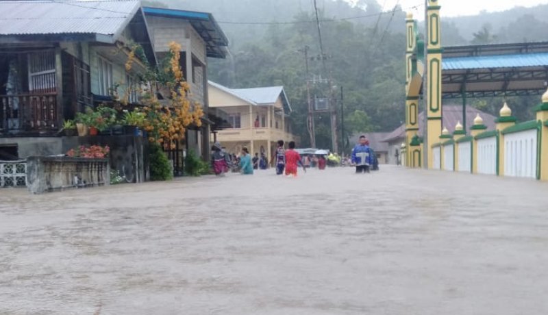 Banjir yang melanda Tambelan, Kabupaten Bintan, Kepulauan Riau, beberapa waktu lalu. | ist