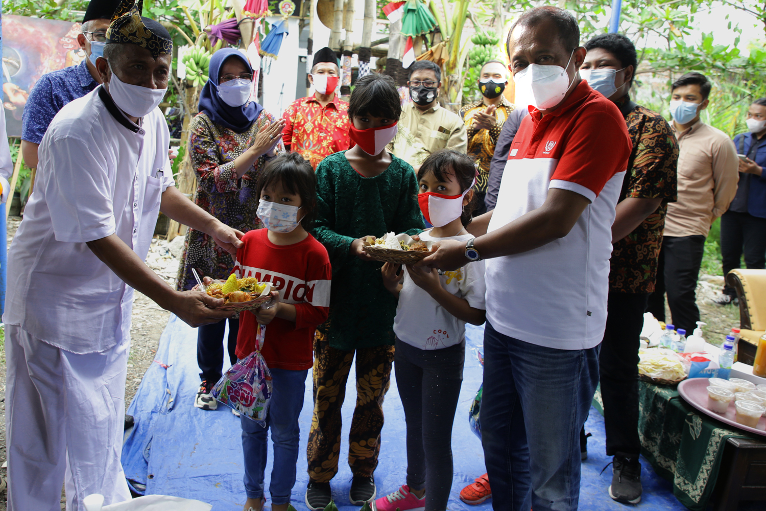 Cak Ji saat meresmikan Sanggar Anak Merdeka Indonesia (SAMIN) 