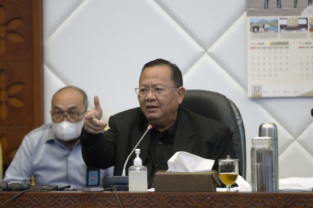 Ketua Komisi IV DPR RI Sudin saat membuka Rapat Kerja Komisi IV DPR RI dengan Menteri LHK di Gedung Nusantara, Senayan, Jakarta. (DPR/Andri)