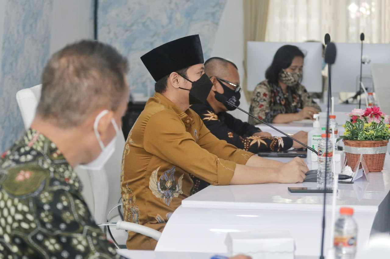Bupati Trenggalek Mochamad Nur Arifin di Gedung Smart Center, Senin (11/1).