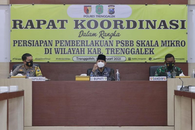 Forkopimda Trenggalek menggelar rapat koordinasi persiapan PSBM di wilayah Kabupaten Trenggalek, Jumat (05/2/2021).