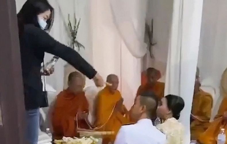 Video viral seorang pria di Thailand digerebek istri dan mertua saat menikahi perempuan lain (Foto: ViralPress)